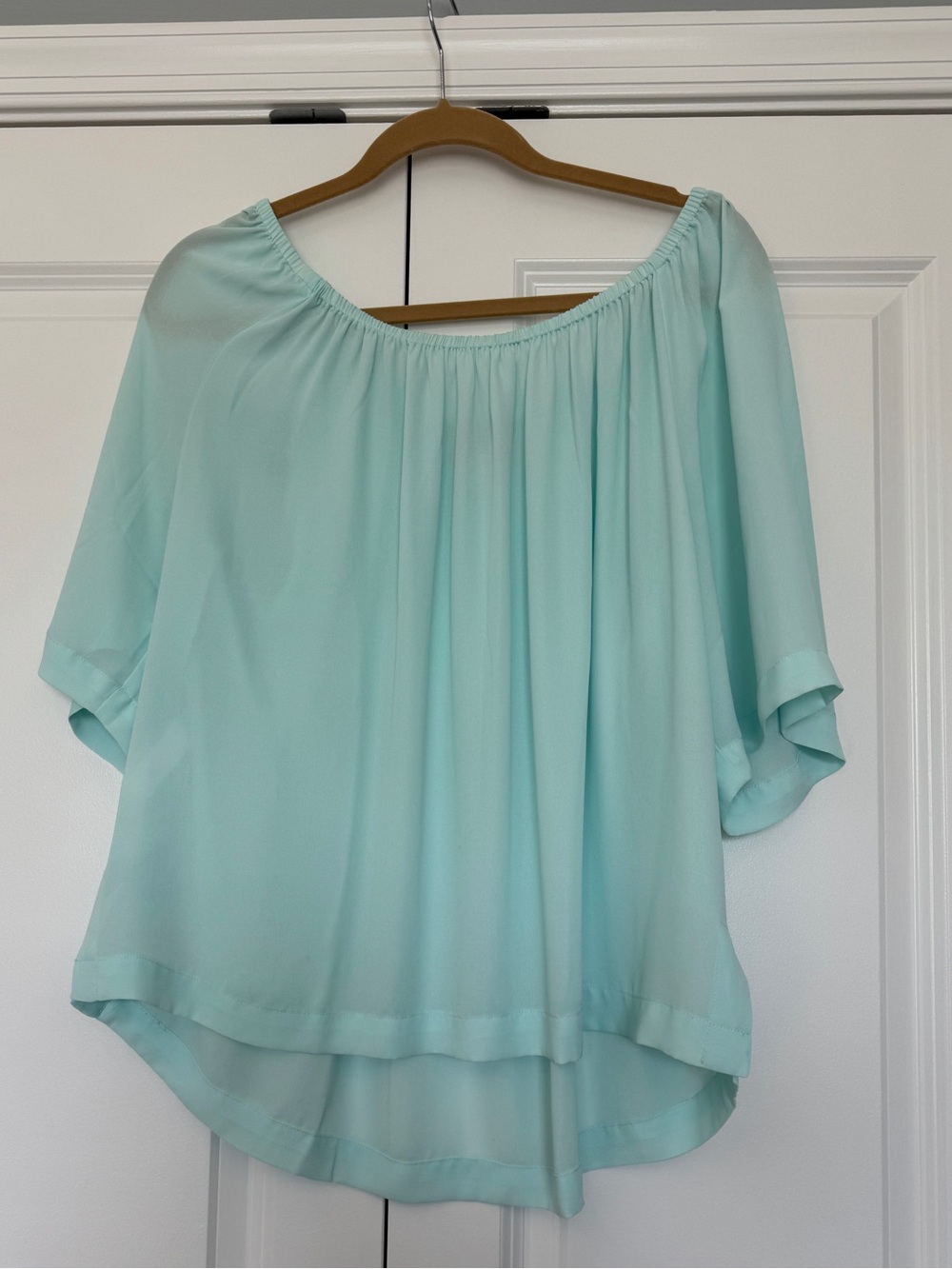 LOFT Mint Green Short Sleeve Blouse Size Large